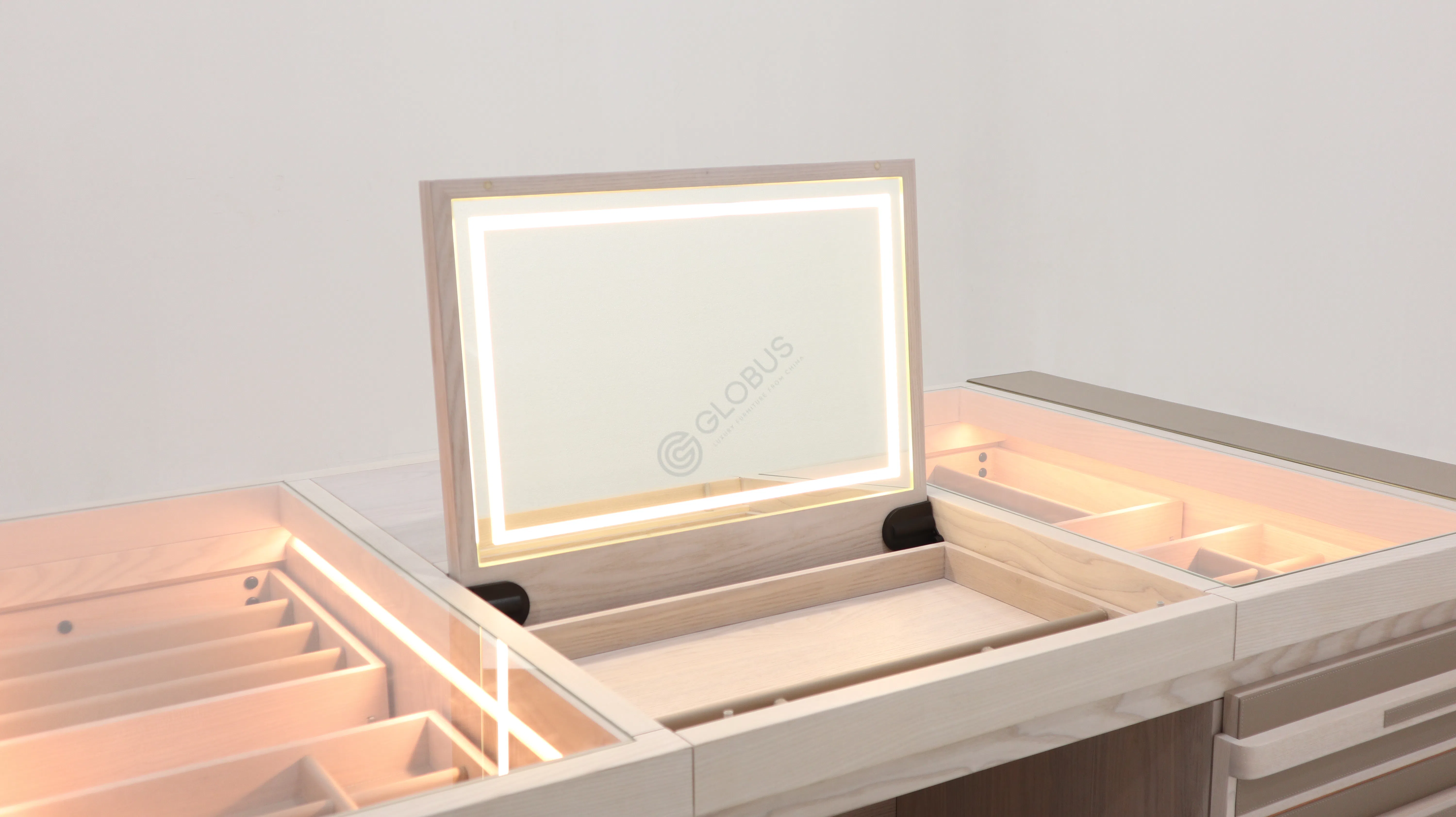 Walk-in wardrobe Sasone