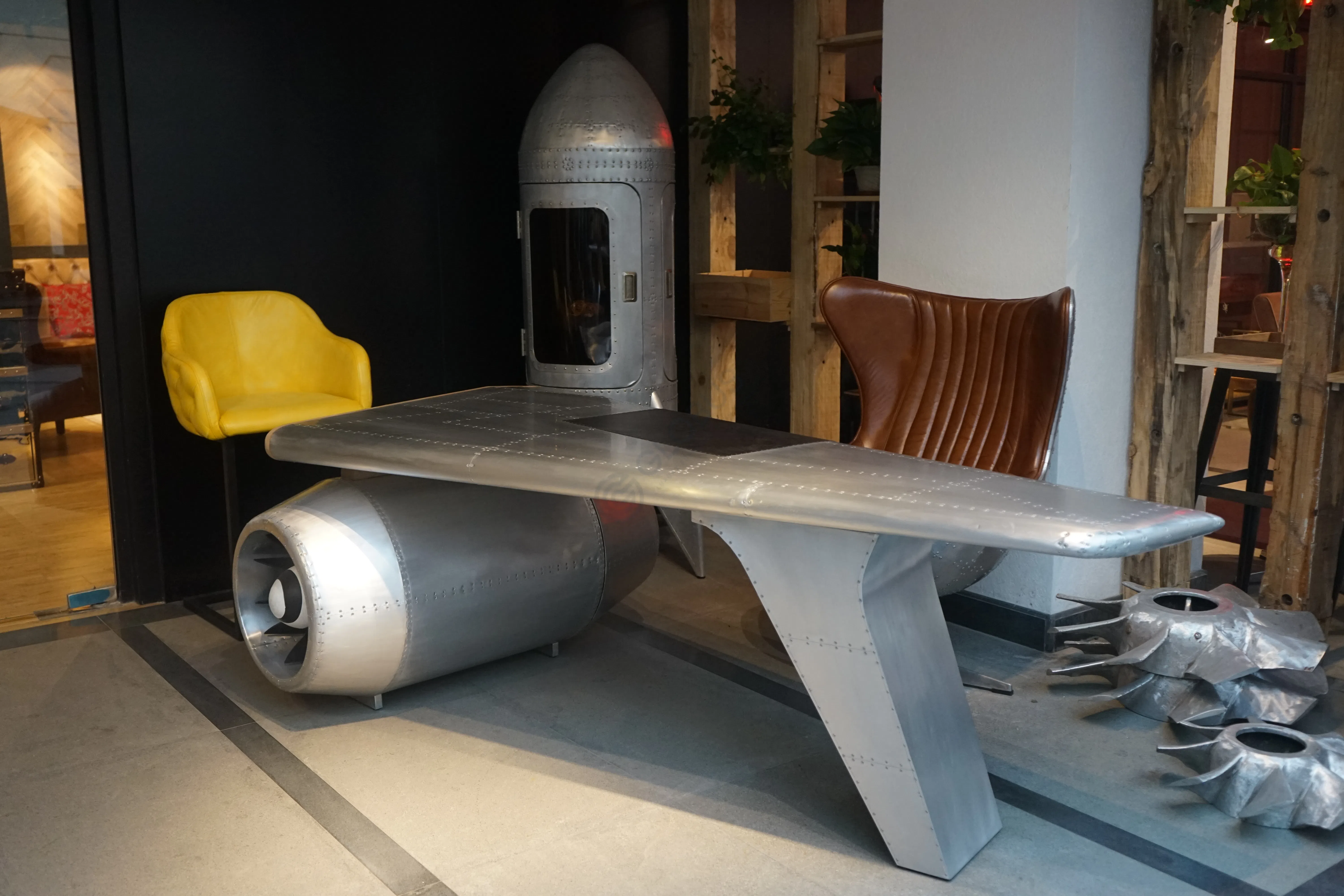 Executive chair Adelgardo