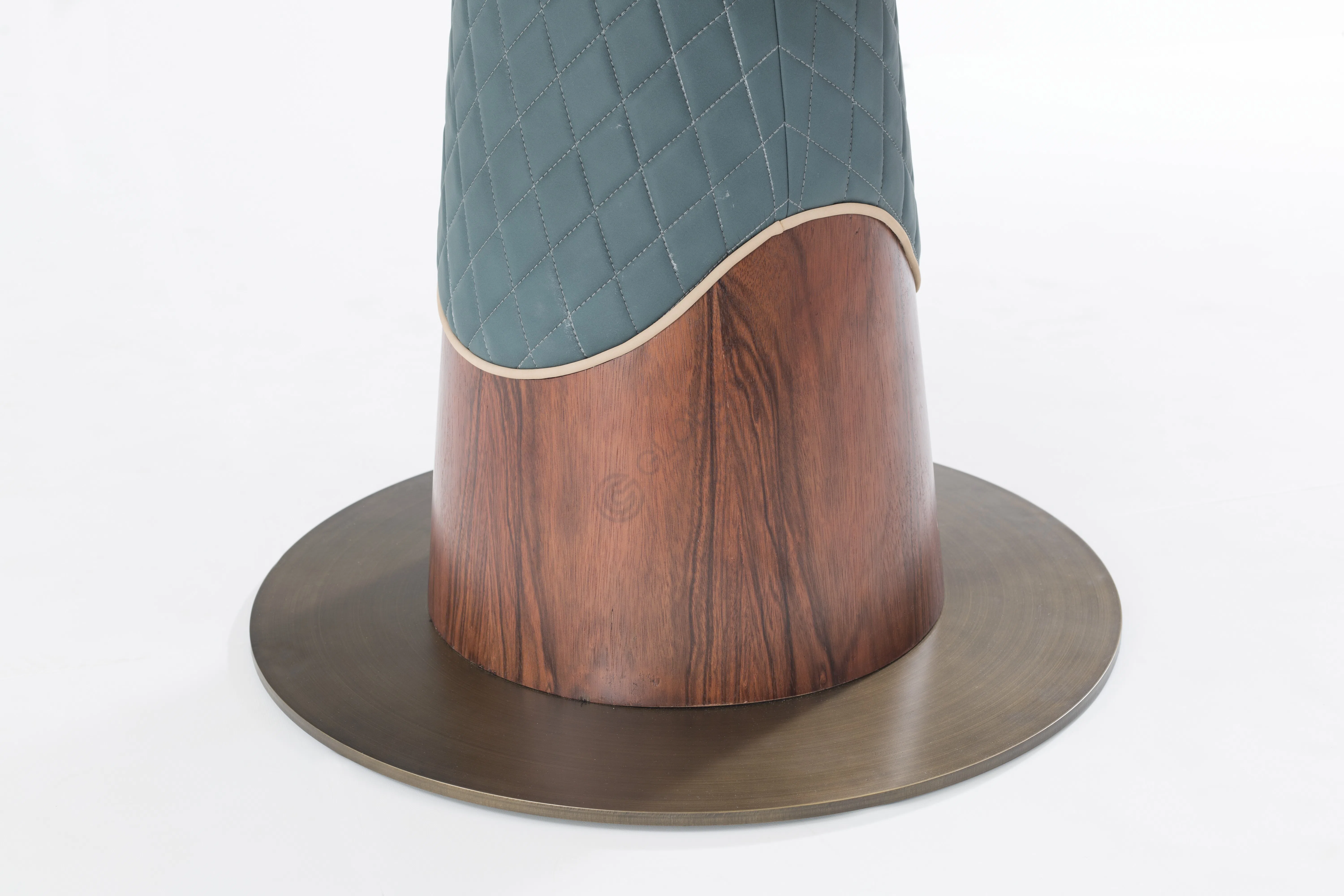 Dining table Xenarina