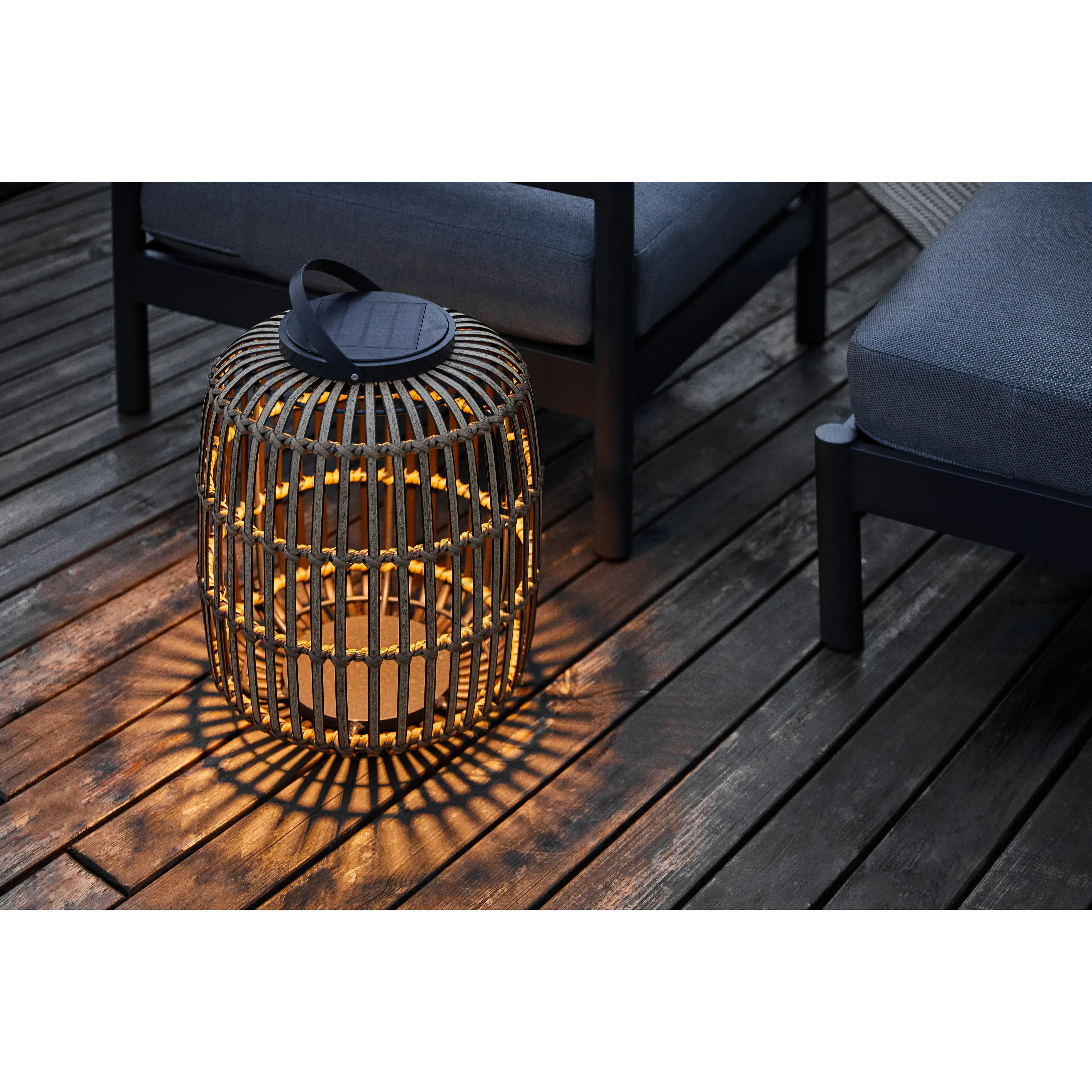 Solar-powered outdoor lamp JARDINICO Arcq
