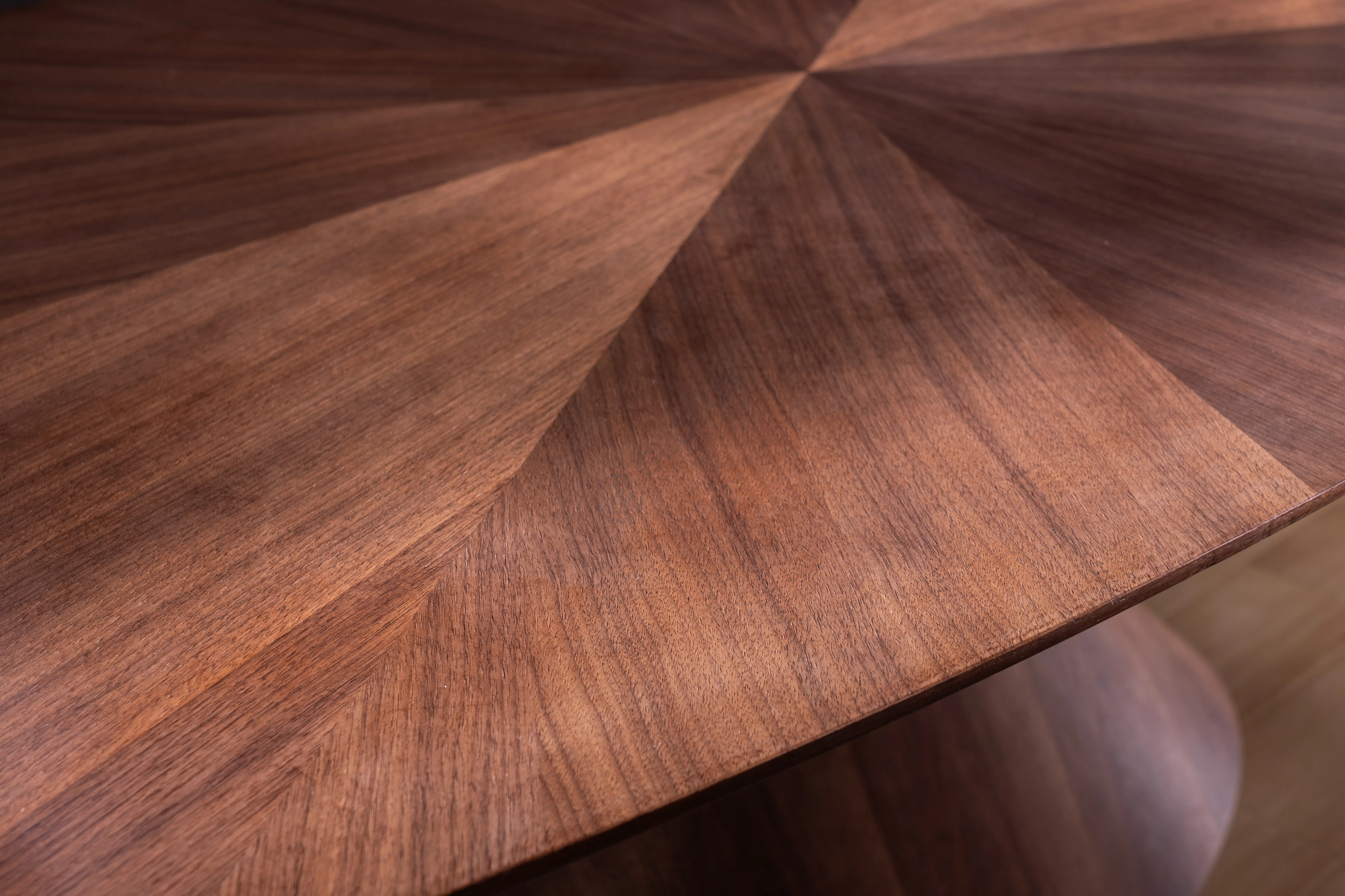 Dining table Favonius