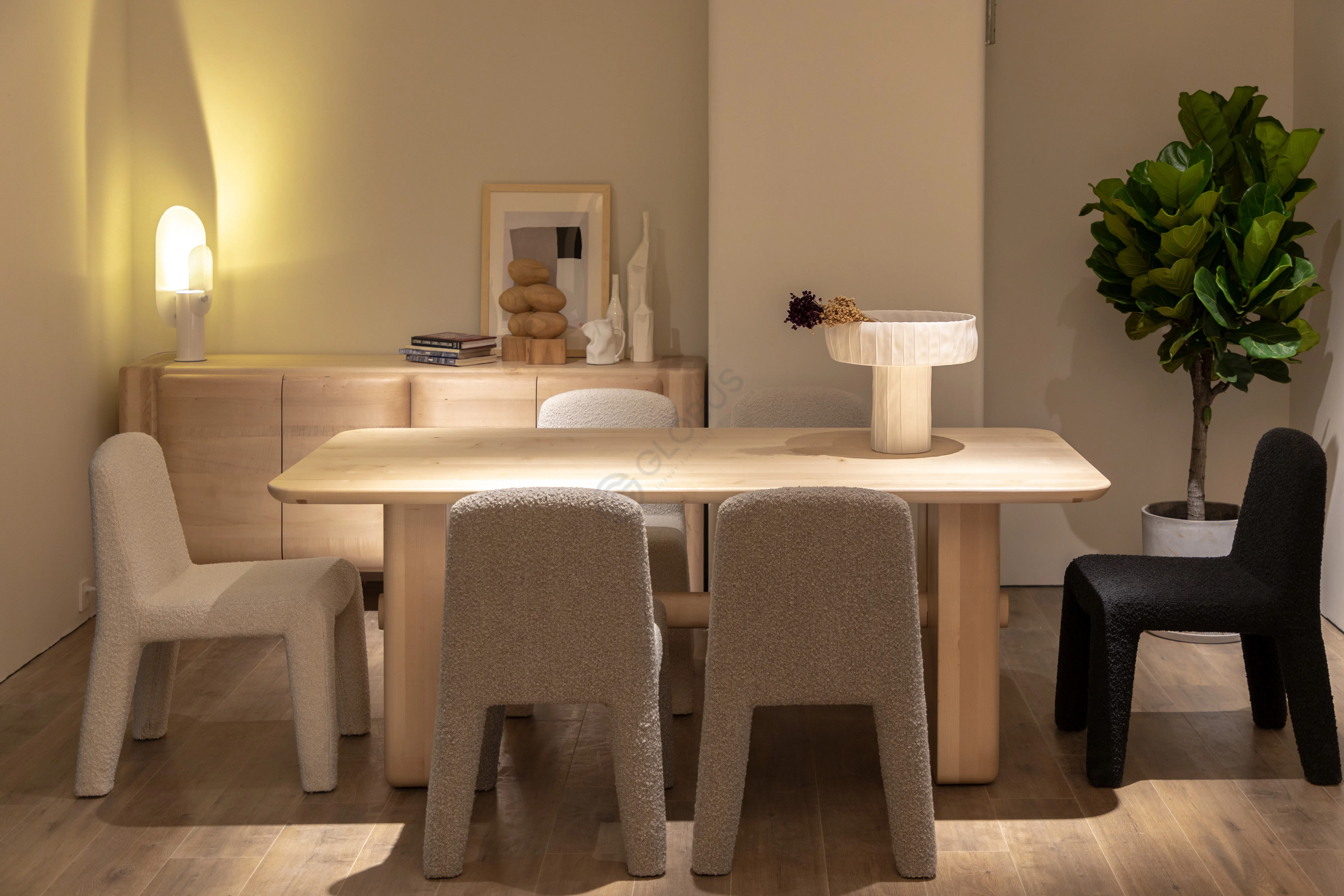 Dining table Xelianne