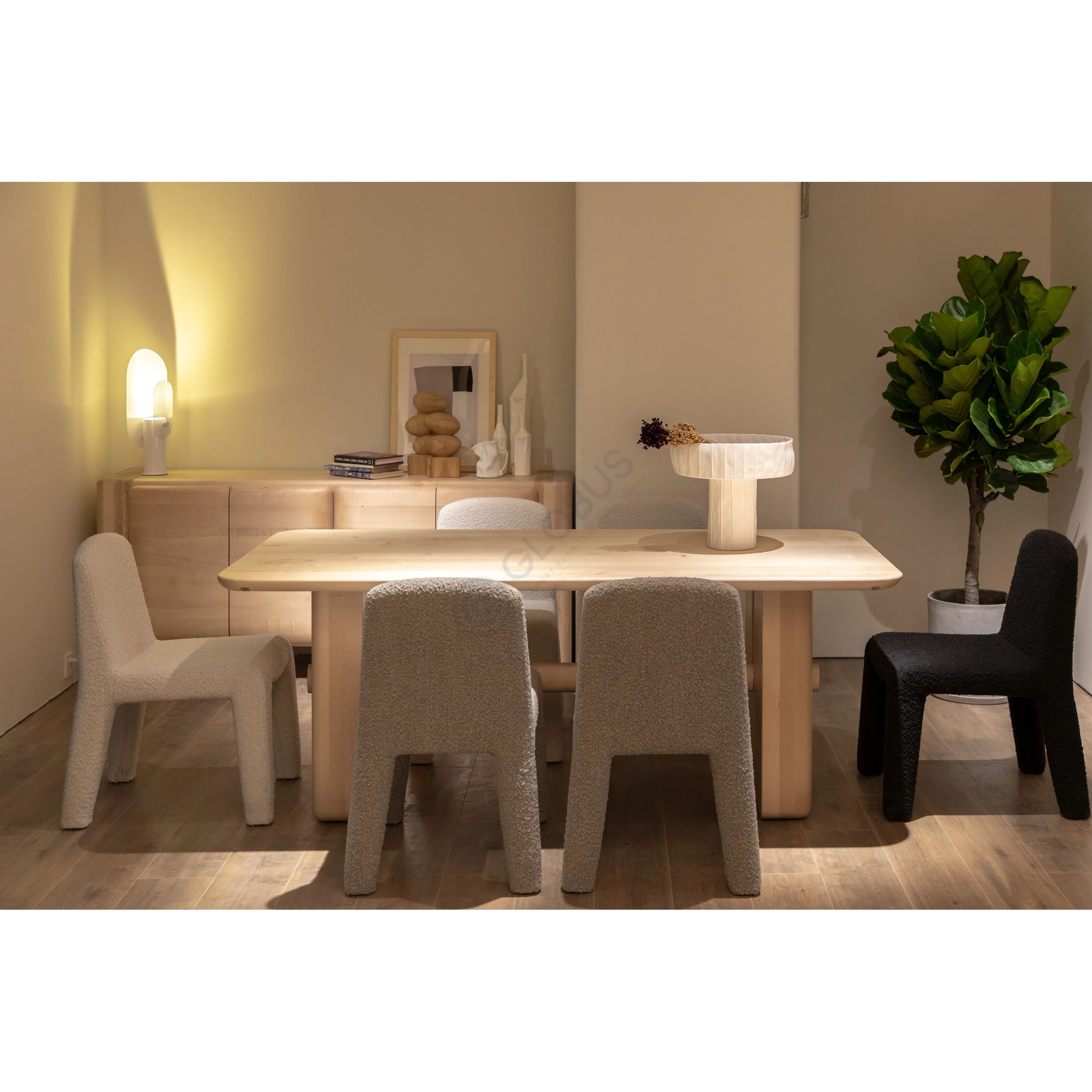 Dining table Xelianne