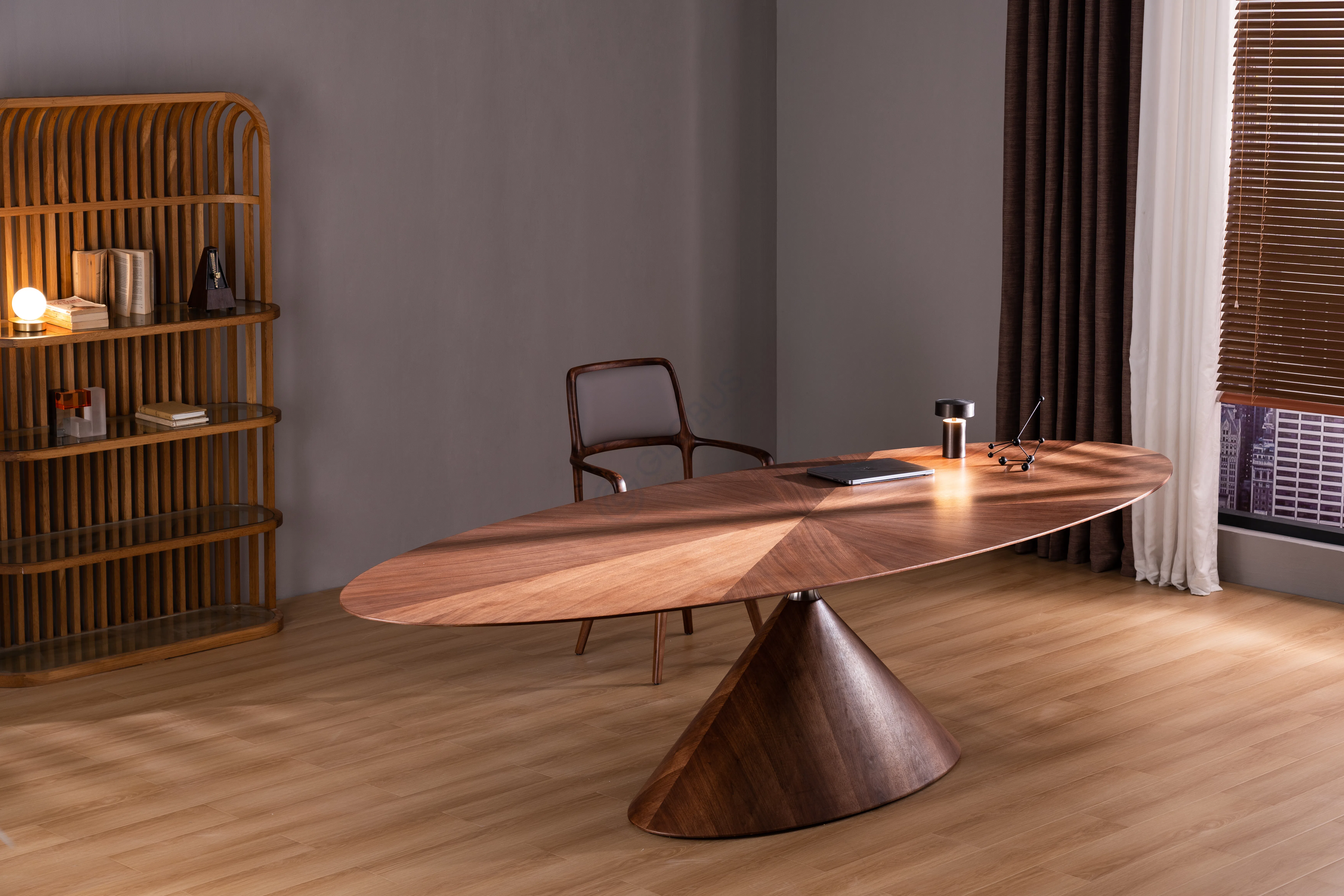 Dining table Favonius