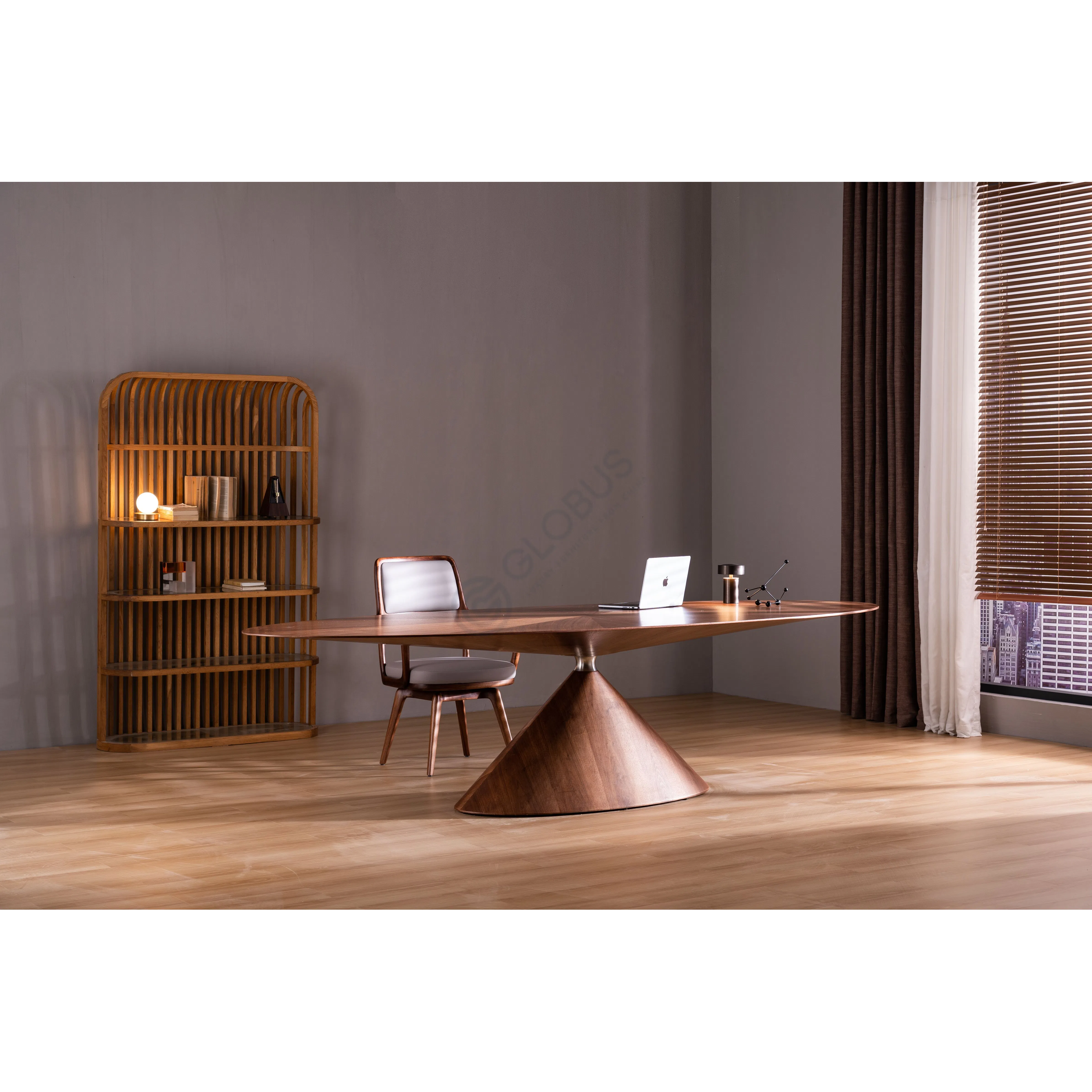 Dining table Favonius