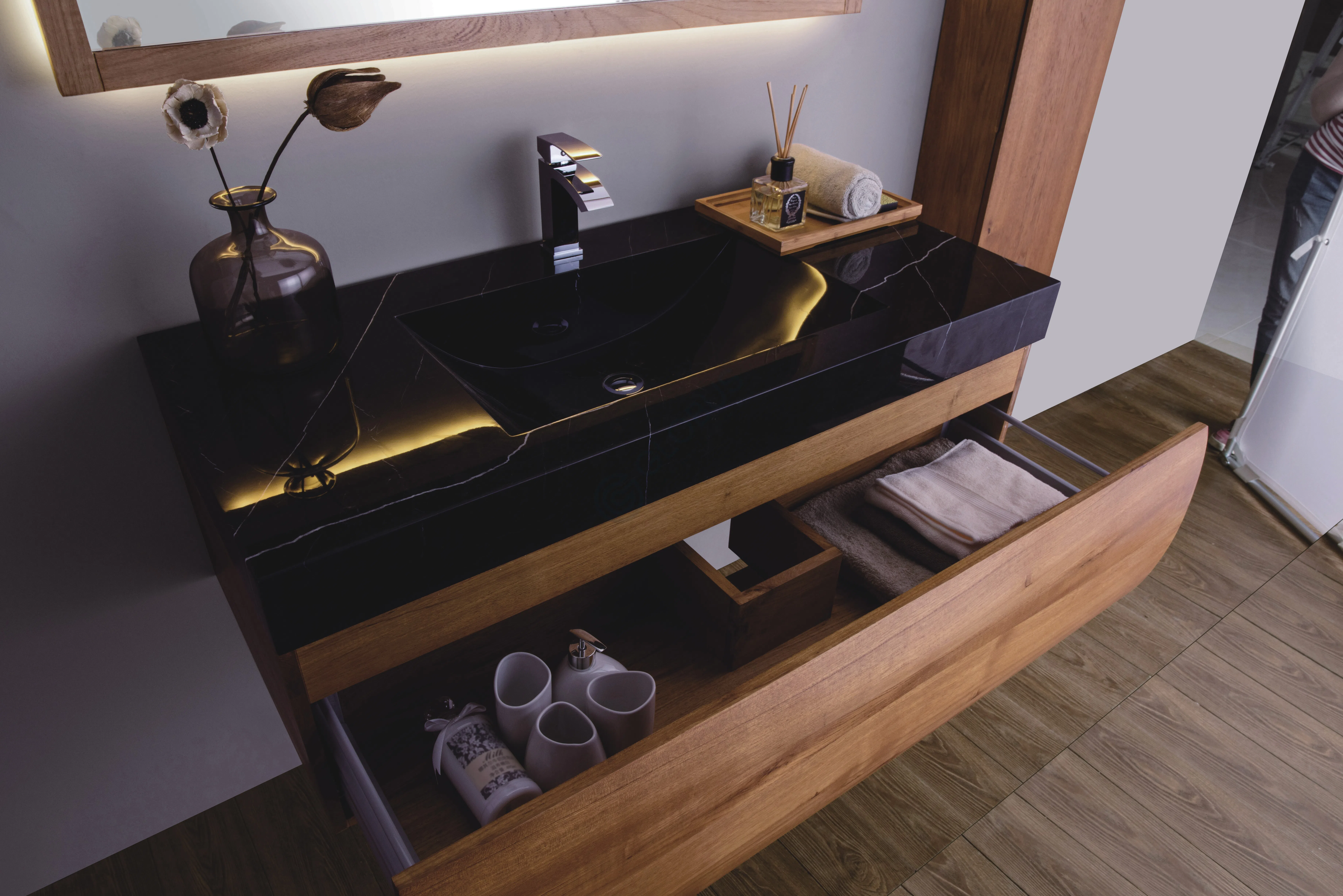 Bathroom cabinet Yolana