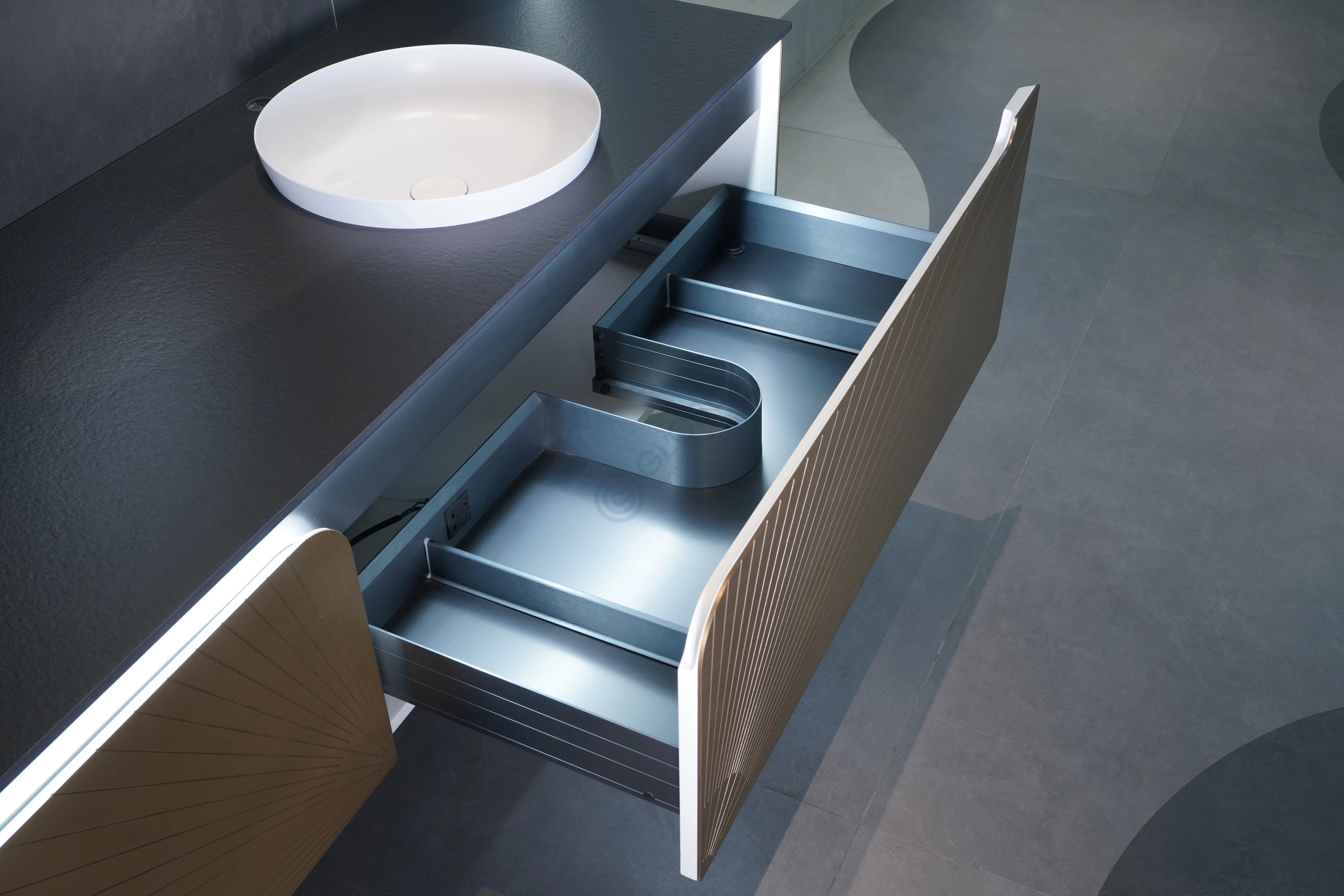 Bathroom cabinet Iscrivi