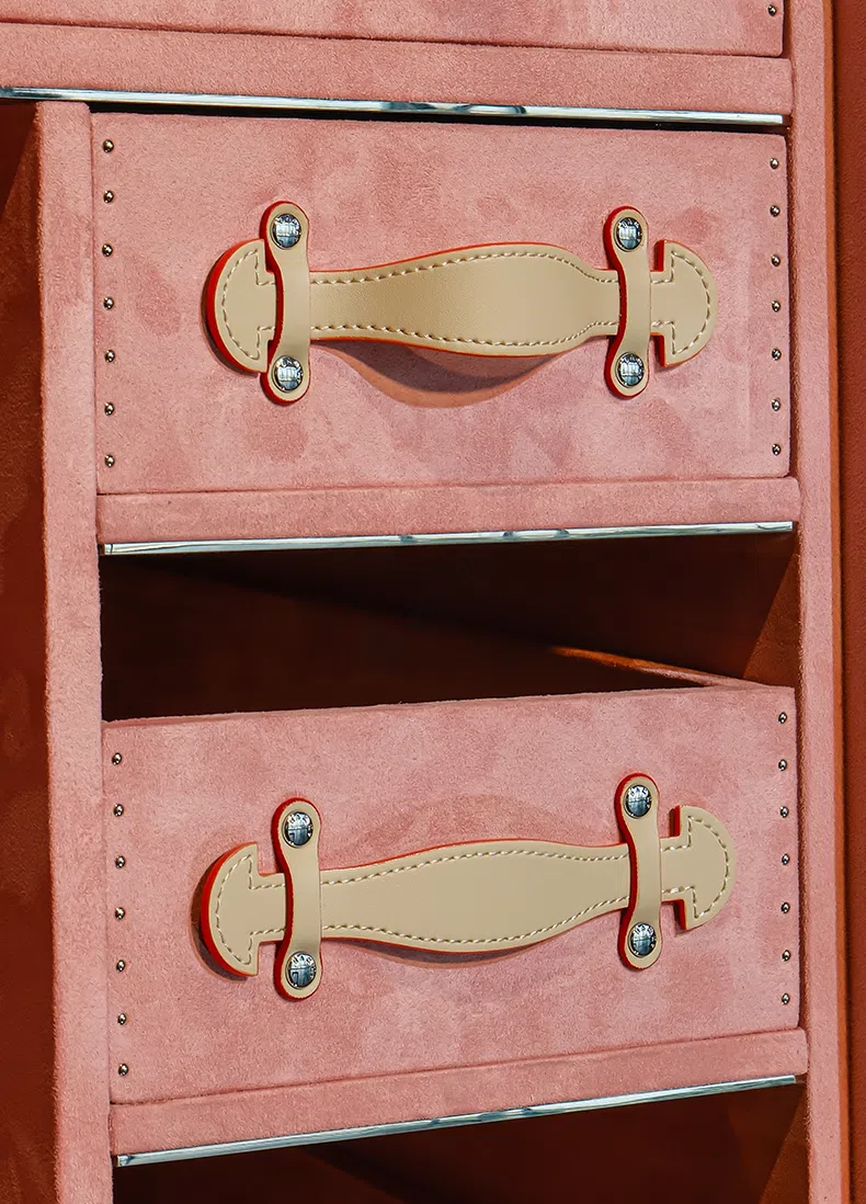 Jewelry cabinet Turbina