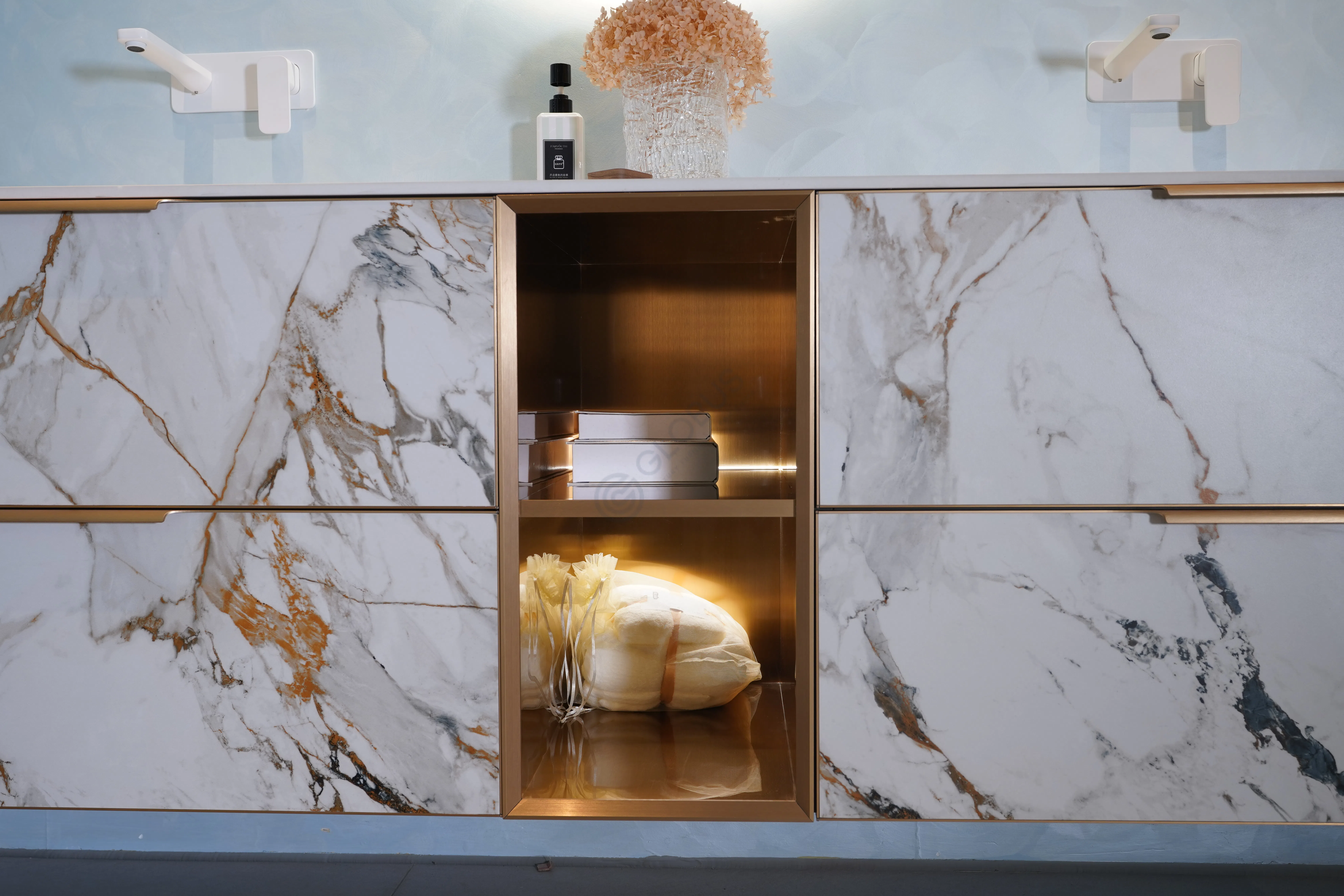 Bathroom cabinet Kyrese