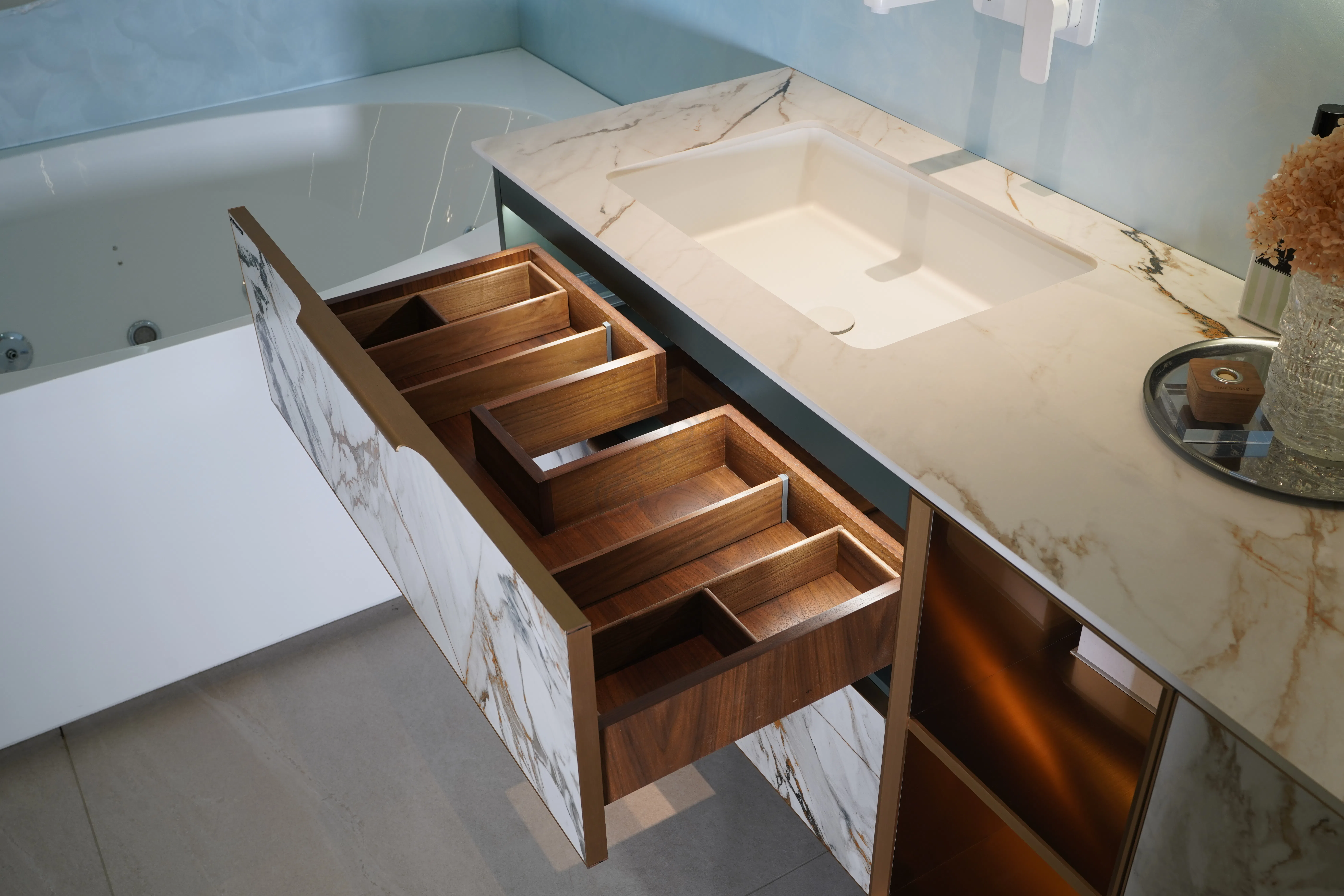 Bathroom cabinet Kyrese