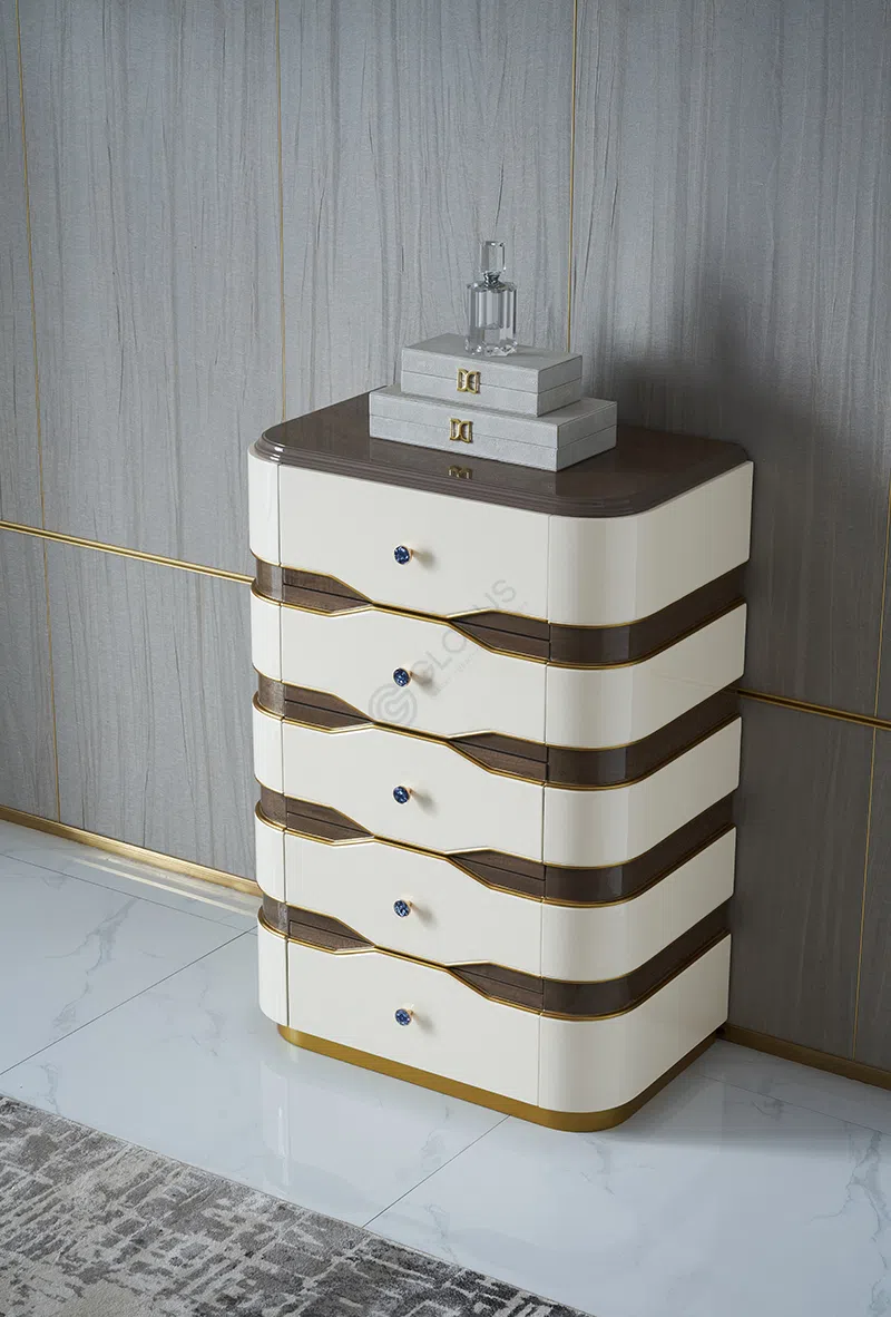 Dresser Auriella