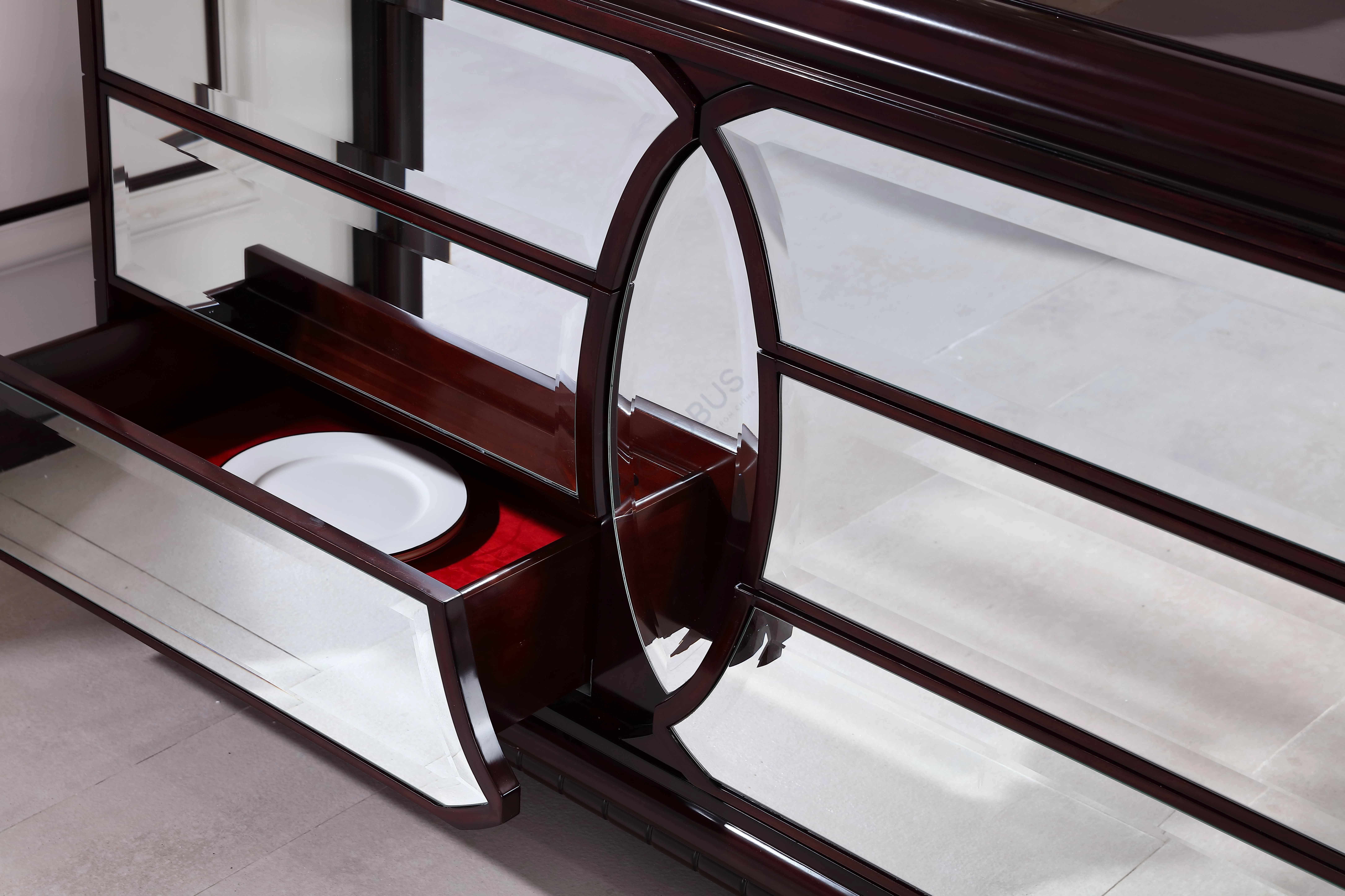 Dresser CHRISTOPHER GUY No 5