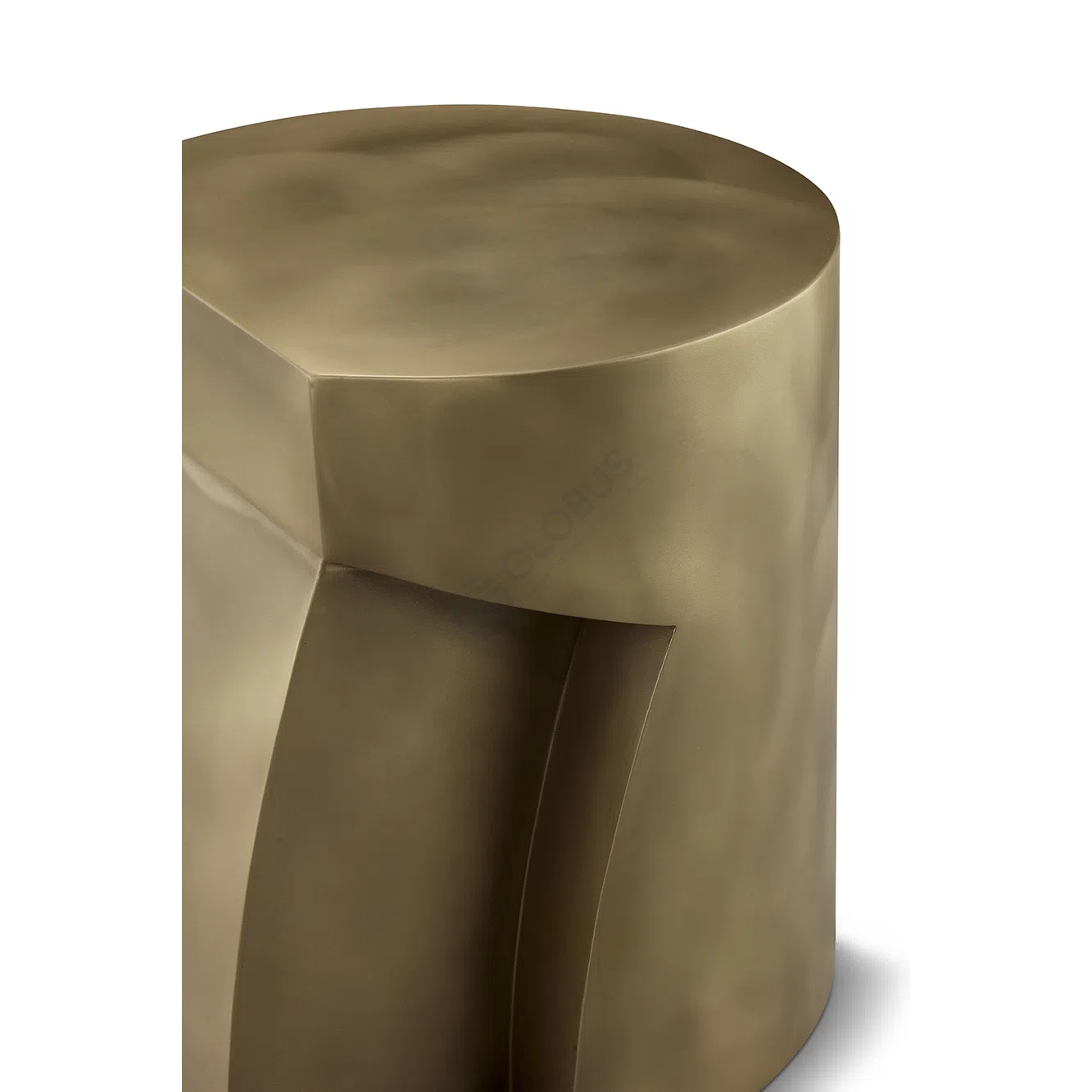 Угловой столик SEBASTIAN HERKNER STUDIO Zig