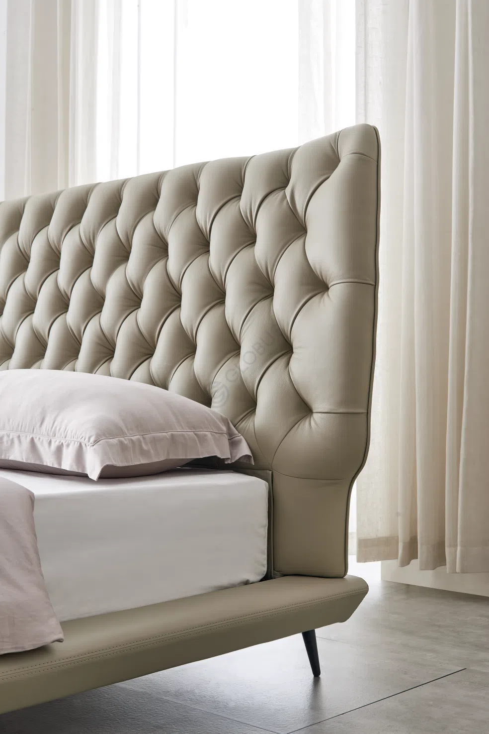 Bed NATUZZI ITALIA Dolcevita