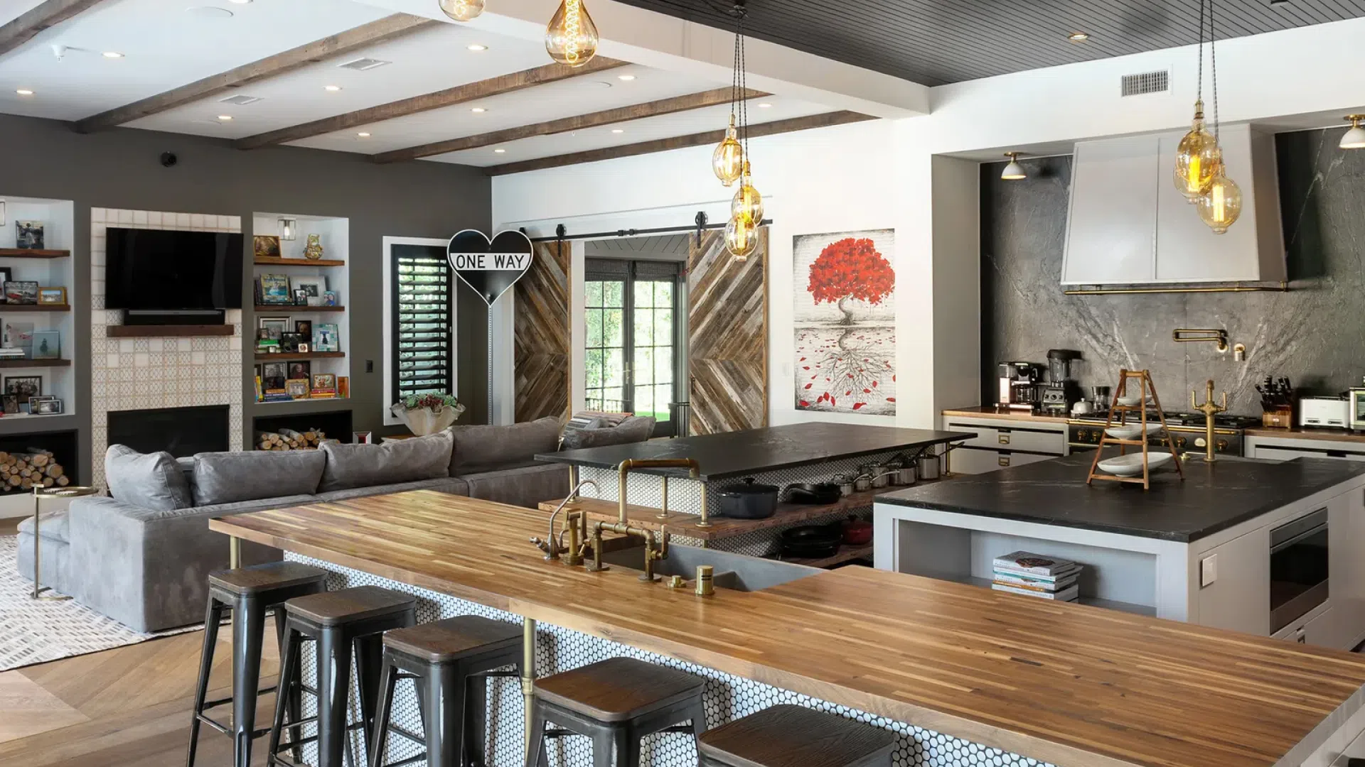 Kelly Clarkson's Open-concept Kitchen Kelly Clarkson's Open-concept Kitchen