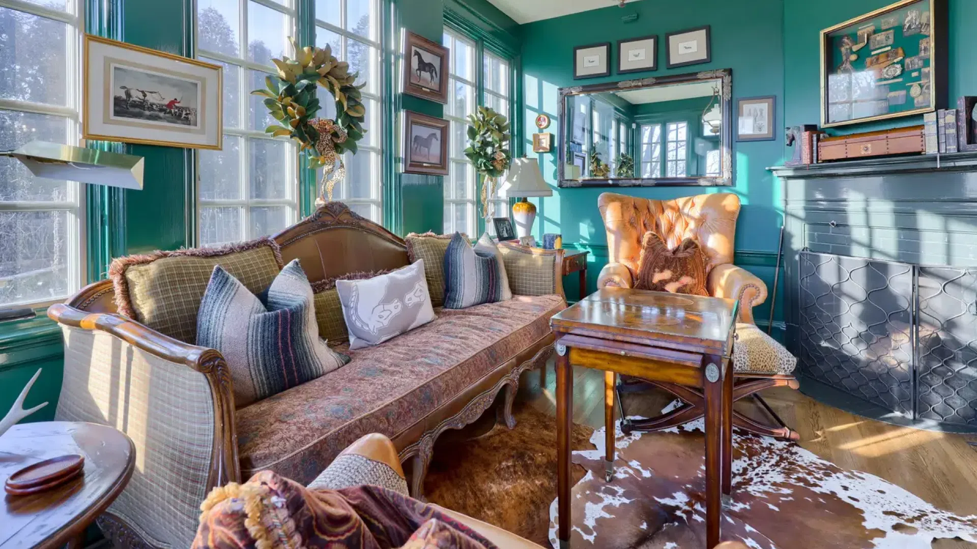 Taylor Swift's lounge space Taylor Swift's lounge space