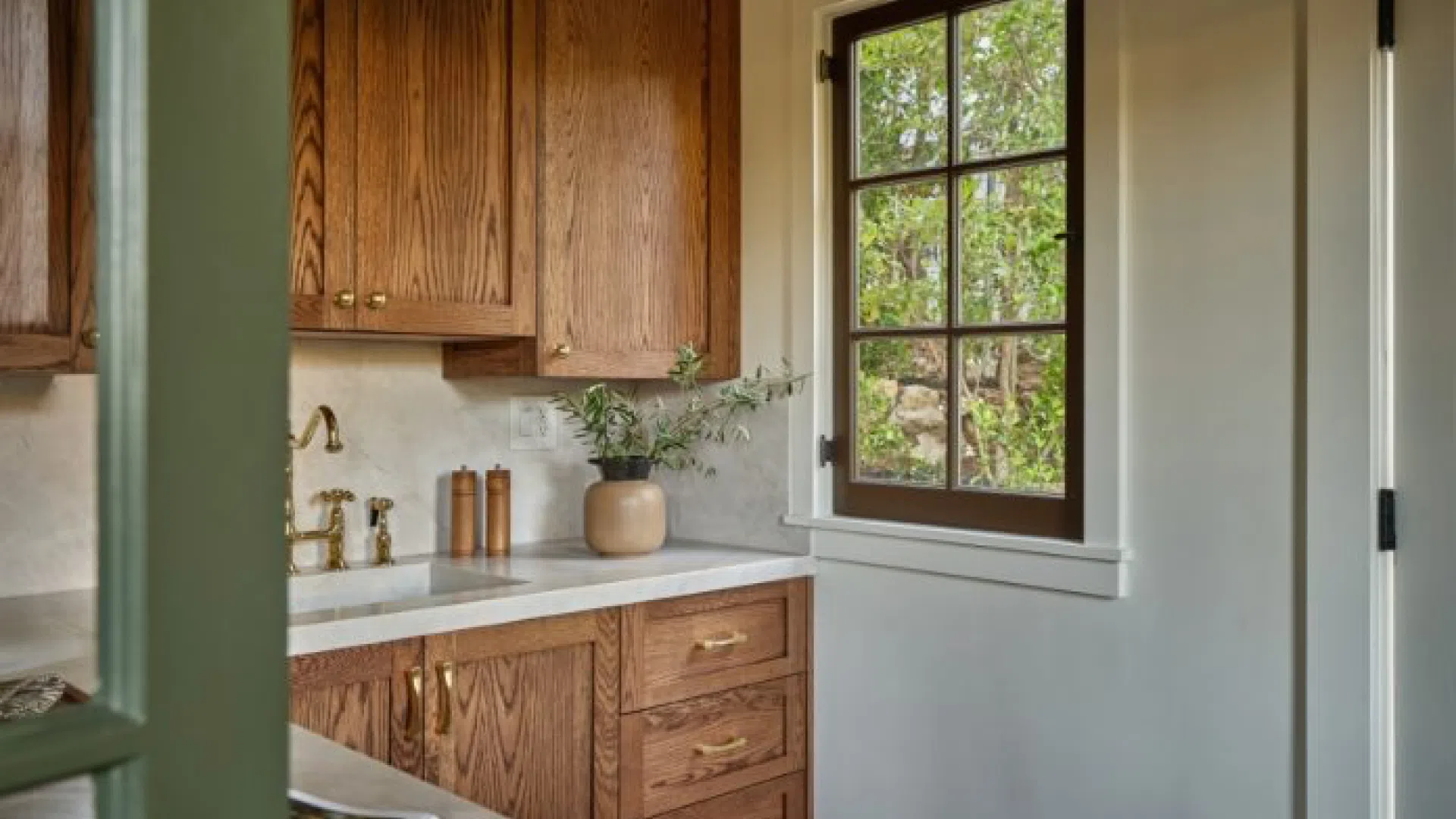 Sabrina Carpenter's kitchen Sabrina Carpenter's kitchen