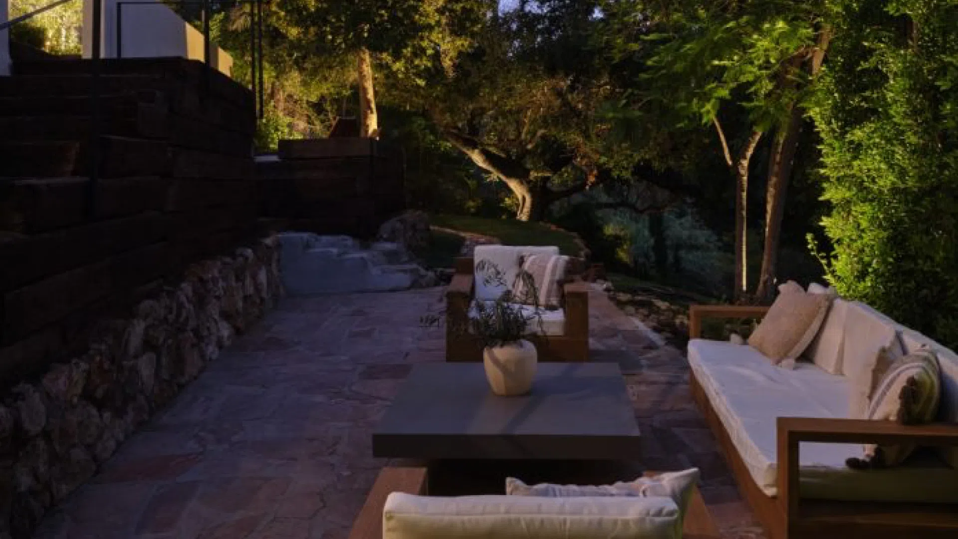 Sabrina Carpenter's outdoor area Sabrina Carpenter's outdoor area