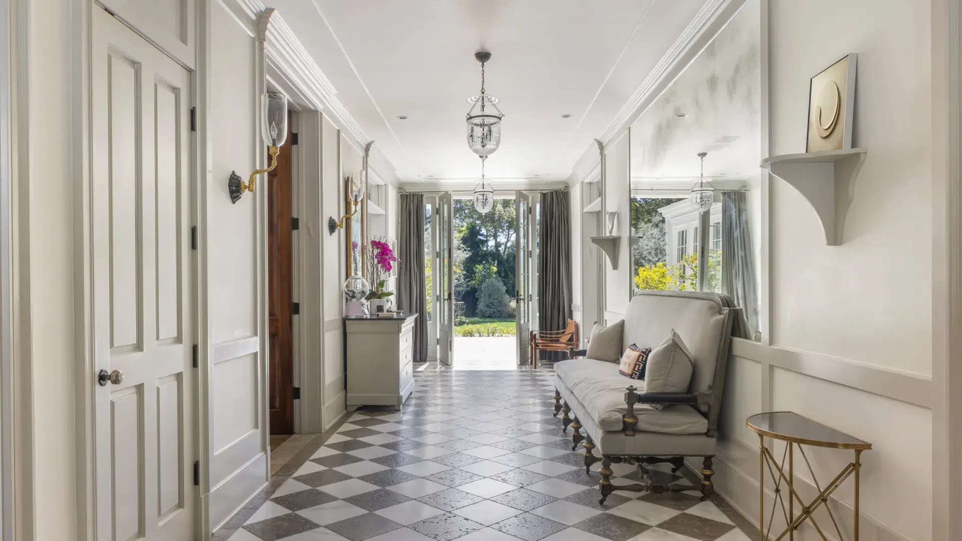 Credits: Anthony Barcelo/architecturaldigest.com