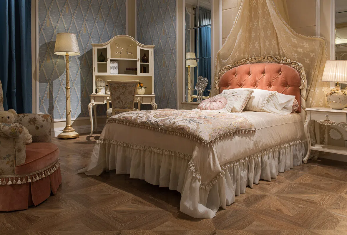 Bed Neoclassico