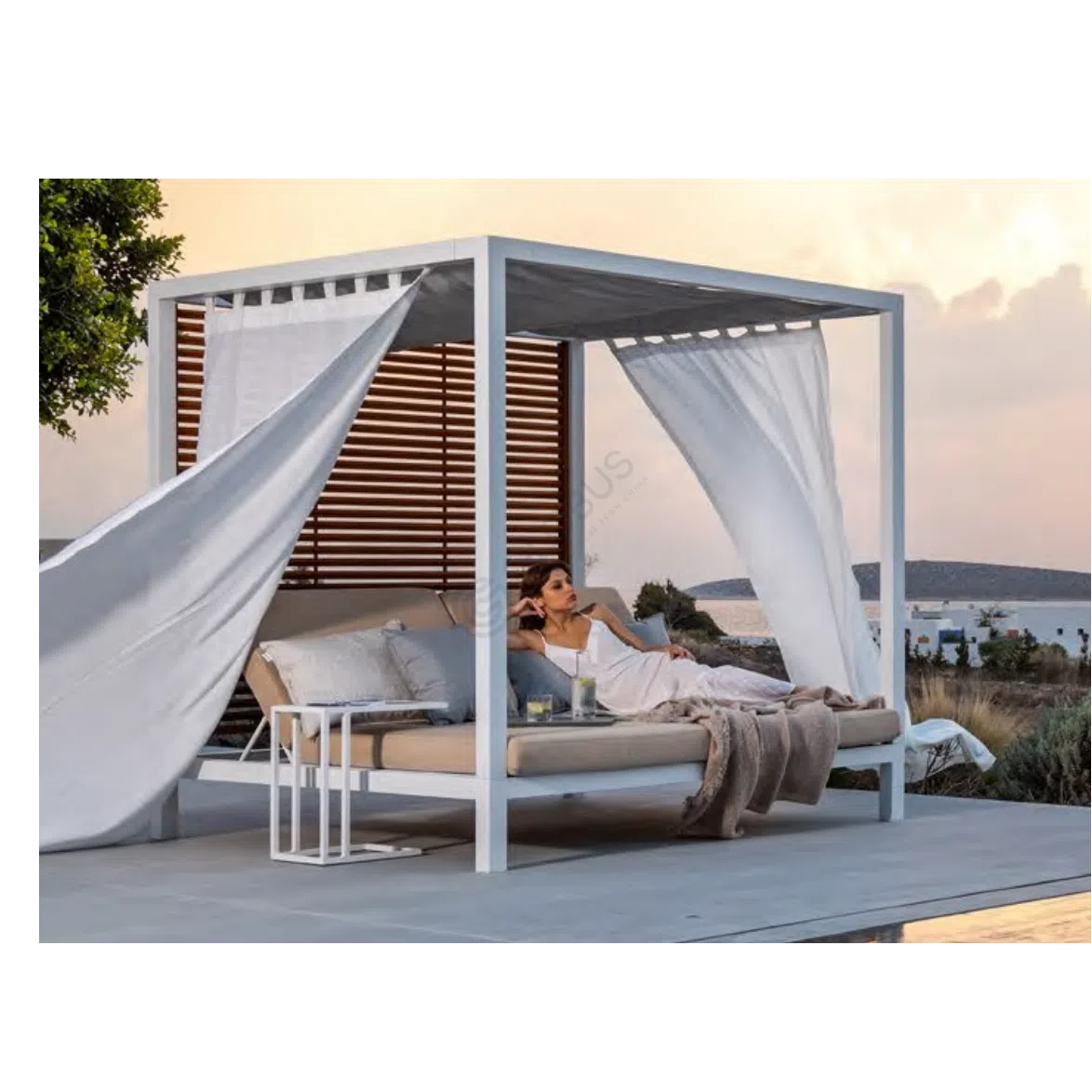 Outdoor sofa Vibricius