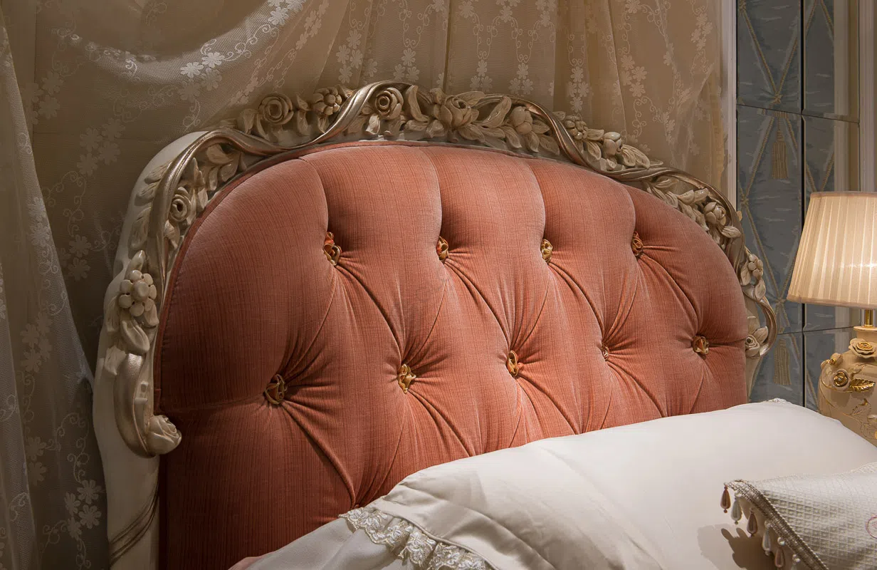 Bed Neoclassico