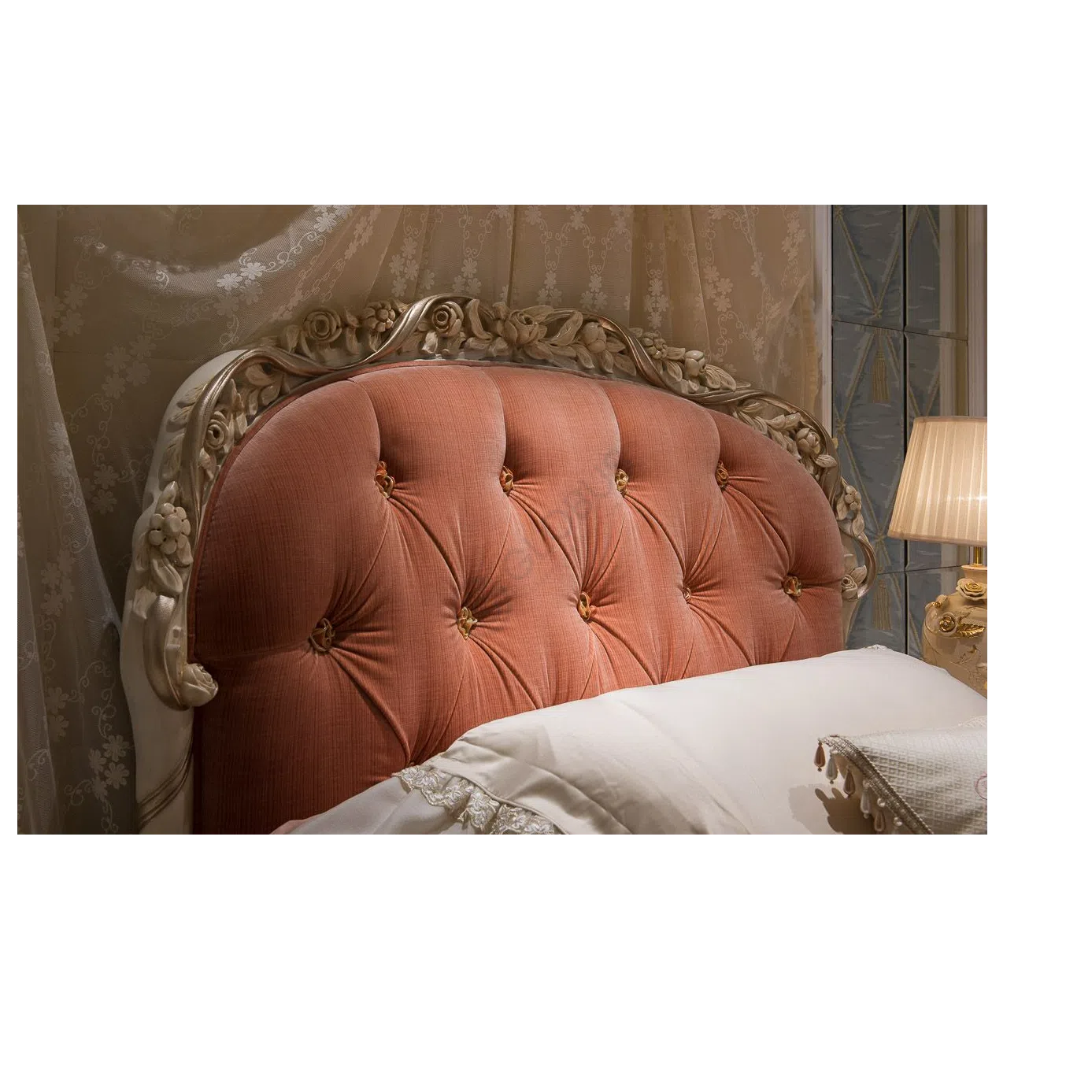 Bed Neoclassico