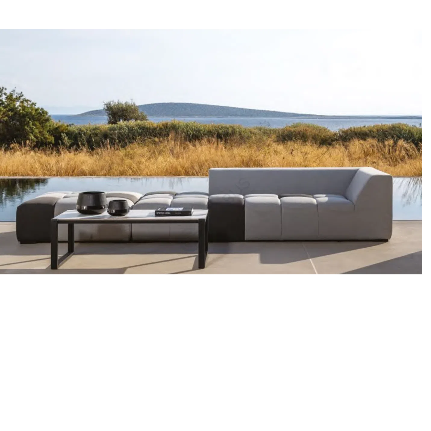 Outdoor pouf Ellera