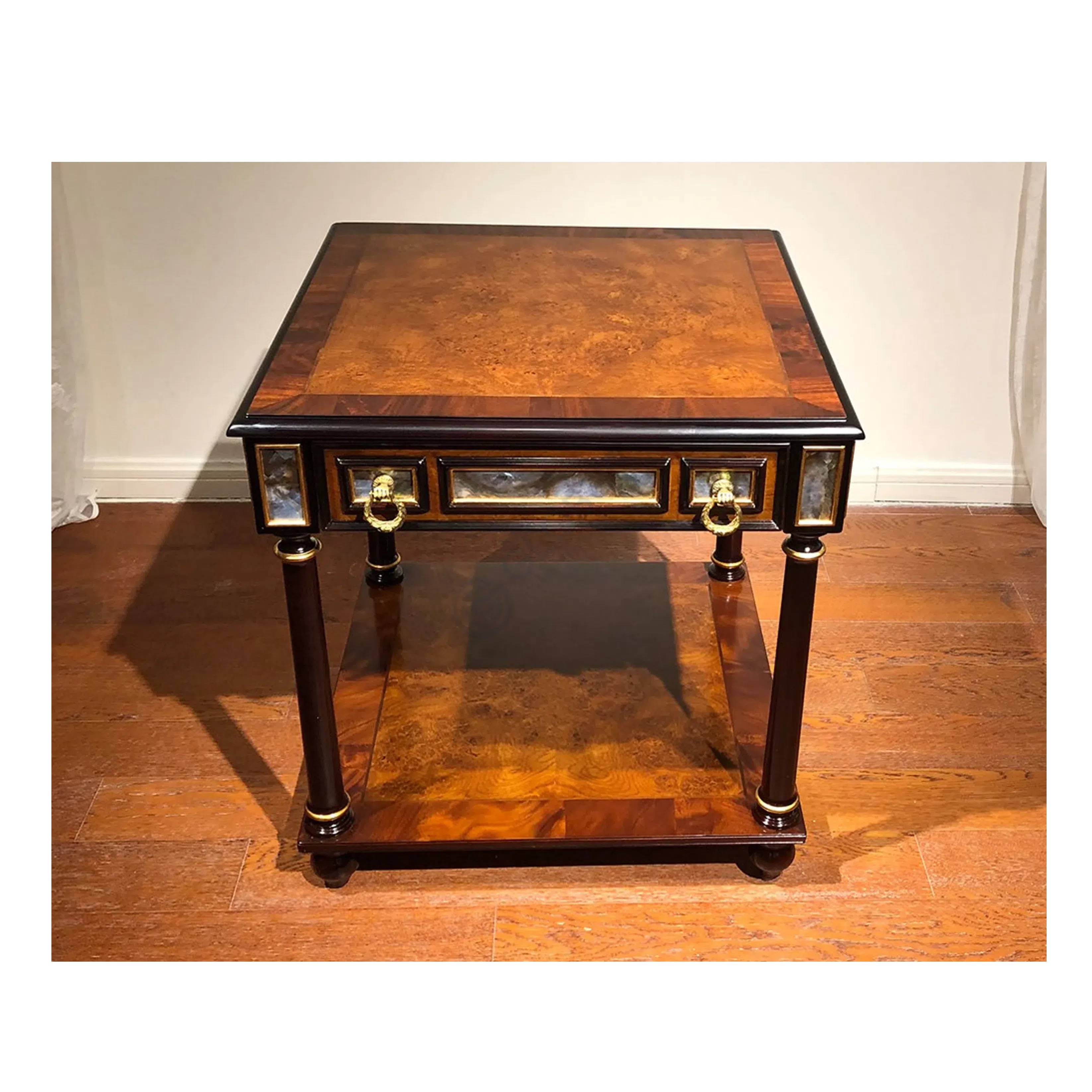 Corner table Arretrare