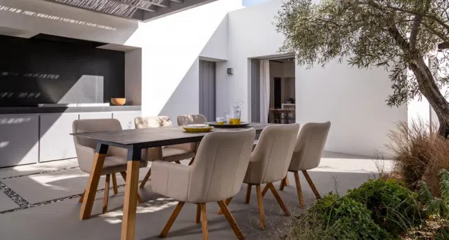 Outdoor dining table Sodale