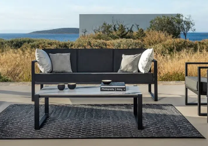 Outdoor coffee table Aloisia