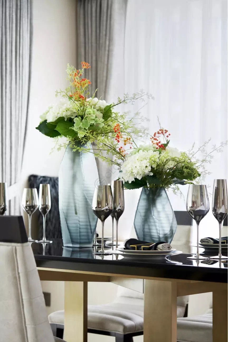 Dining table Stellarum